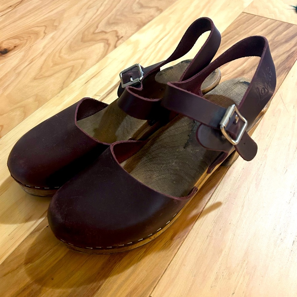 Lotta from Stockholm Highwood Aubergine Leather Clogs on Brown Base